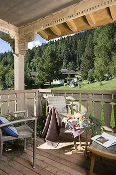 Hotel De Kalbermatten 3*